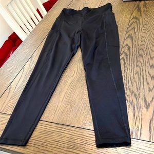 American eagle leggings with side pockets. Soft. Size medium